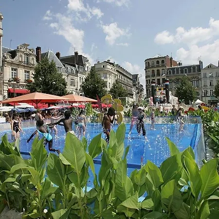 Prázdninový dům Spacious Quentoinise Town House *