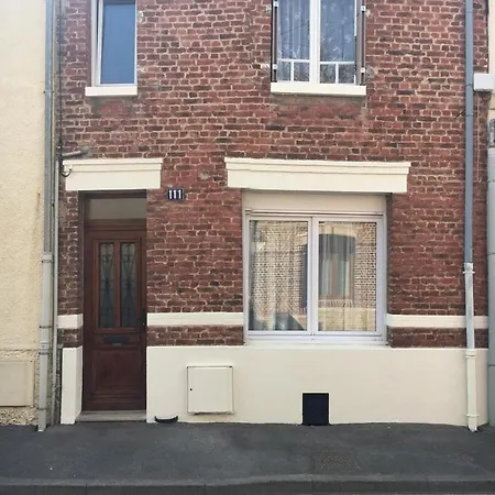 Spacious Quentoinise Town House Saint-Quentin (Aisne)