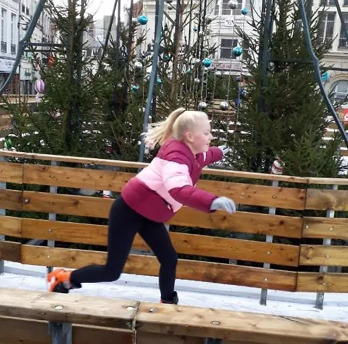 Spacious Quentoinise Town House 펜션 생캉탱