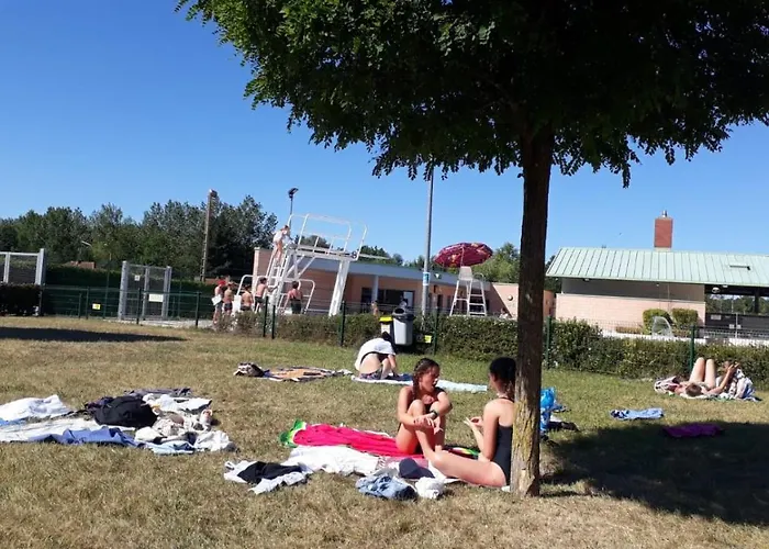 펜션 Spacious Quentoinise Town House 생캉탱